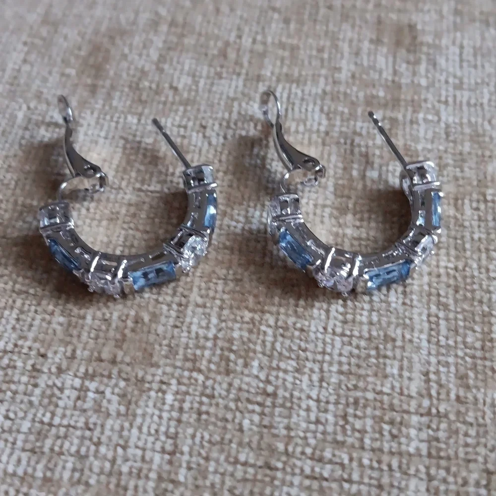 Silver Tone Clear Purple Rhinestone Pierced Earrings